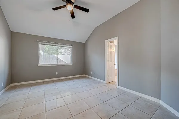 $2,000 | 6807 Catarina Circle, Houston, TX 77084