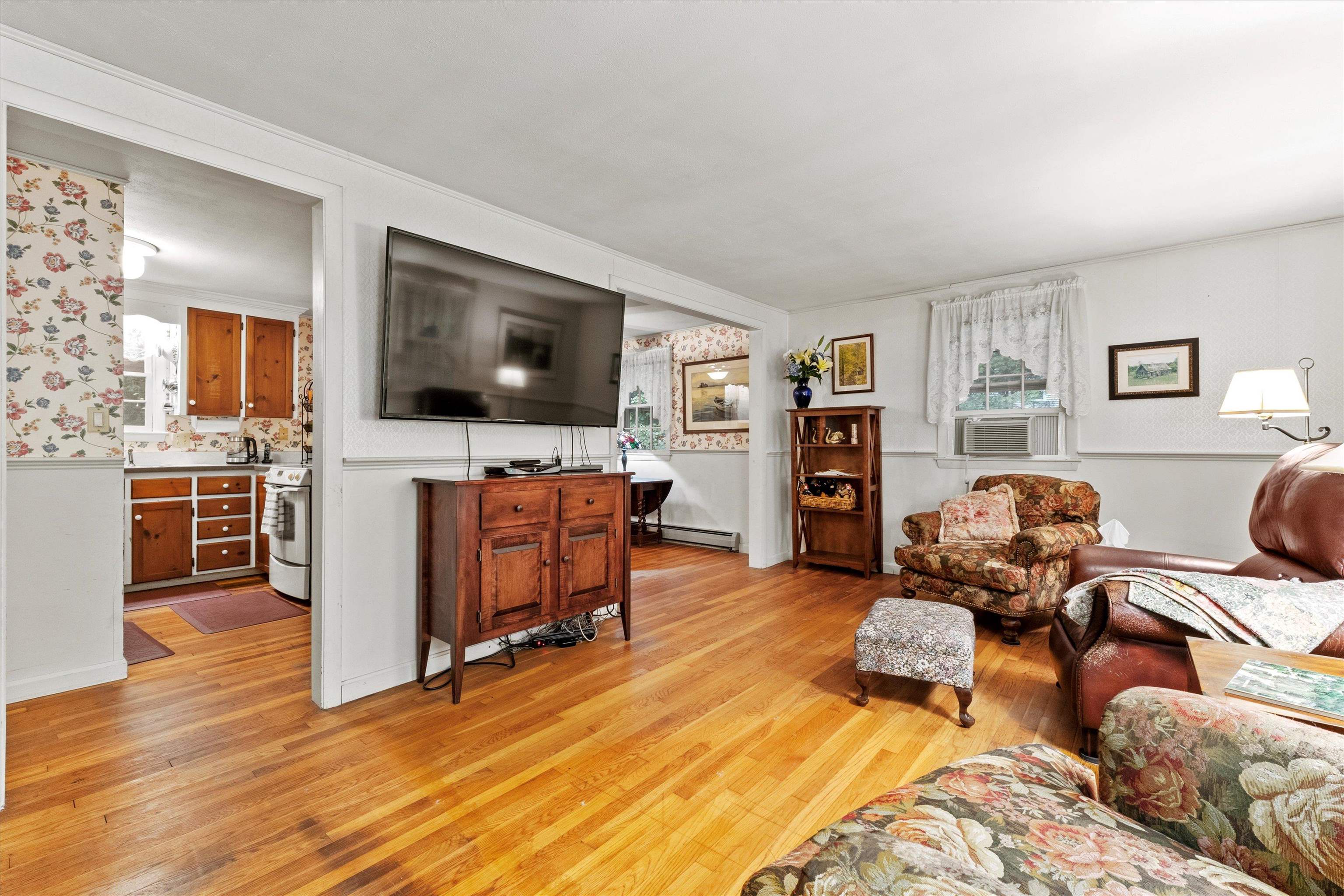 20 Juniper Drive Amherst, NH 03031 - Photo 12 of 55