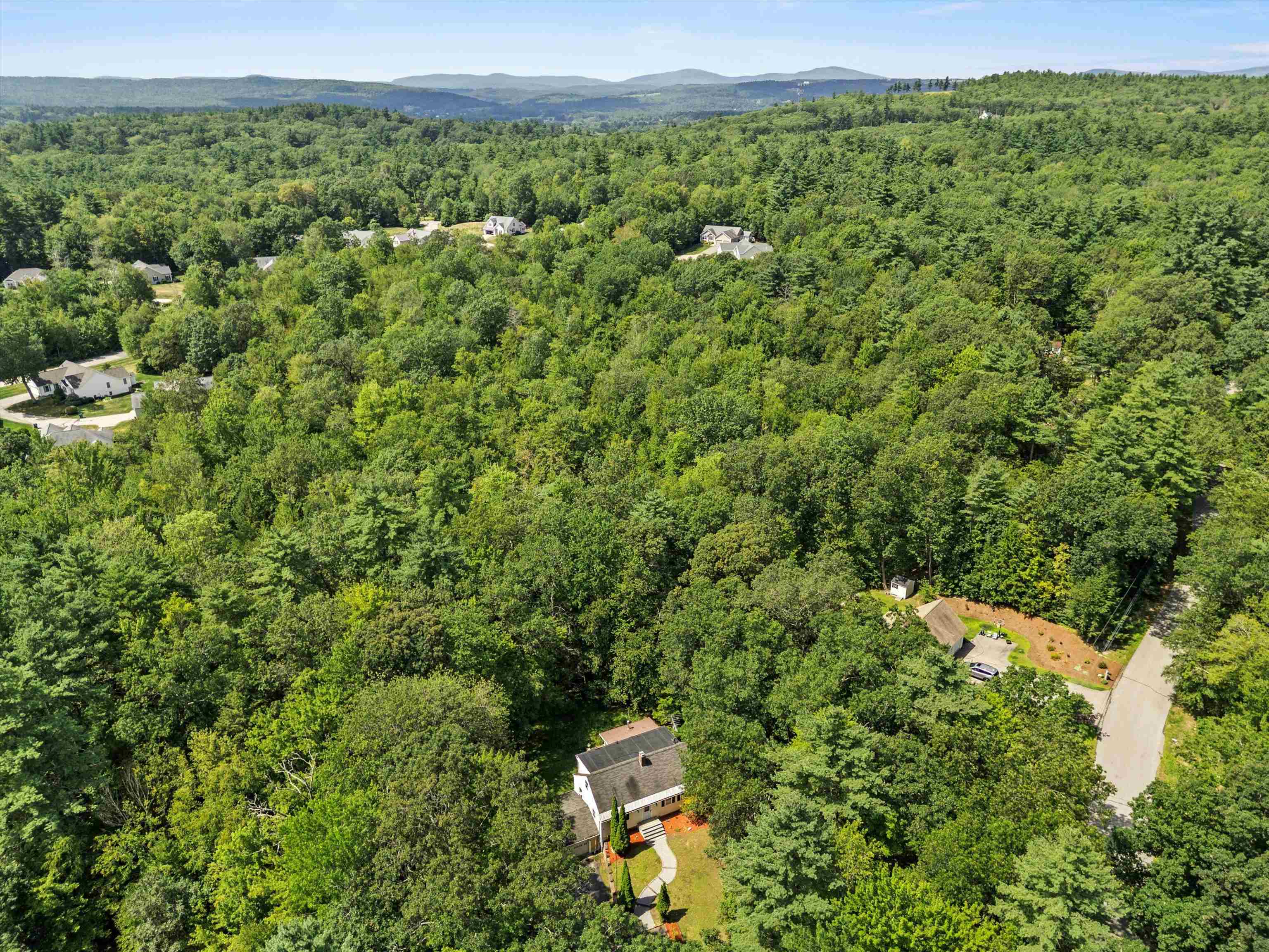 20 Juniper Drive Amherst, NH 03031 - Photo 44 of 55