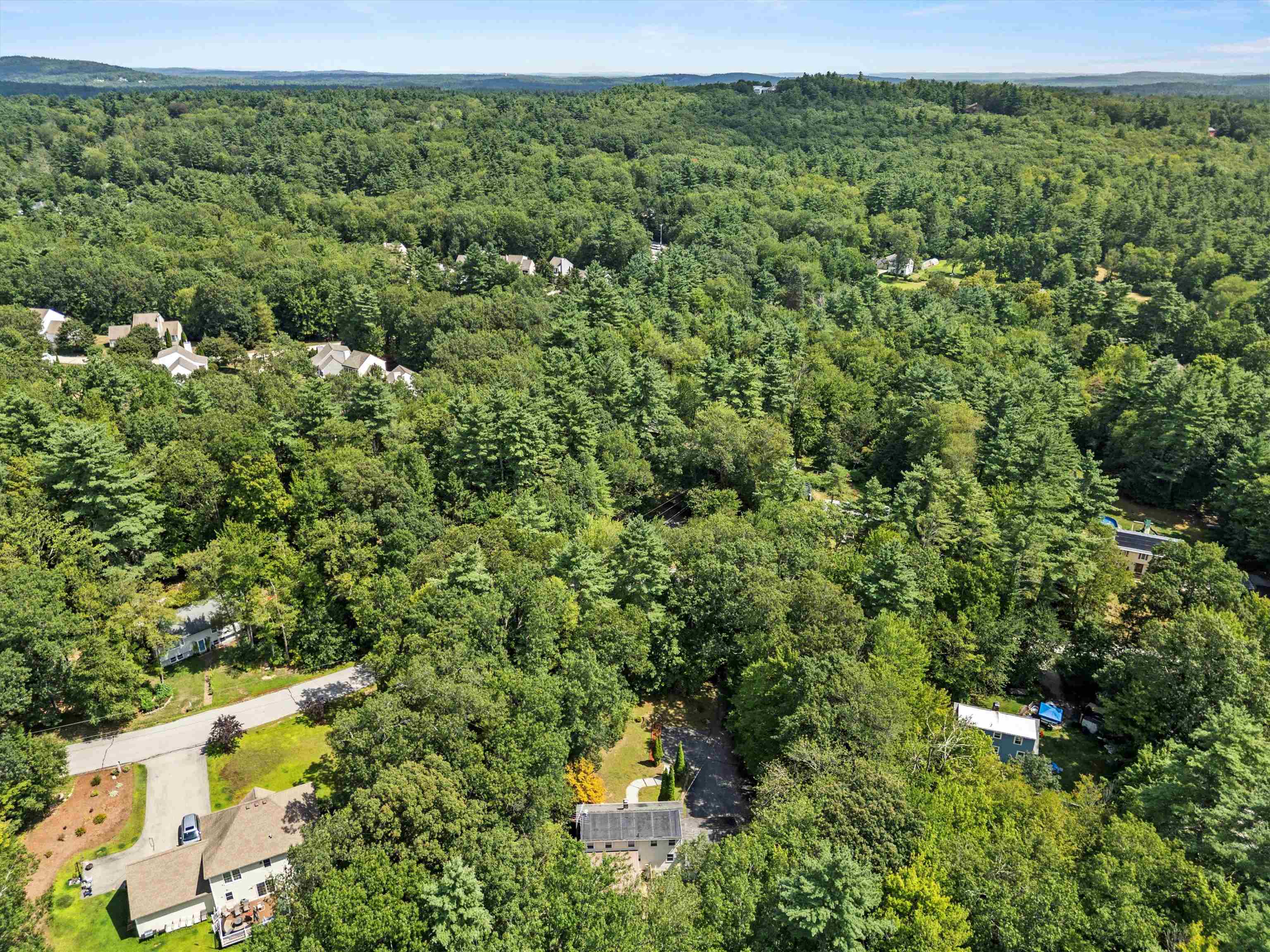 20 Juniper Drive Amherst, NH 03031 - Photo 45 of 55