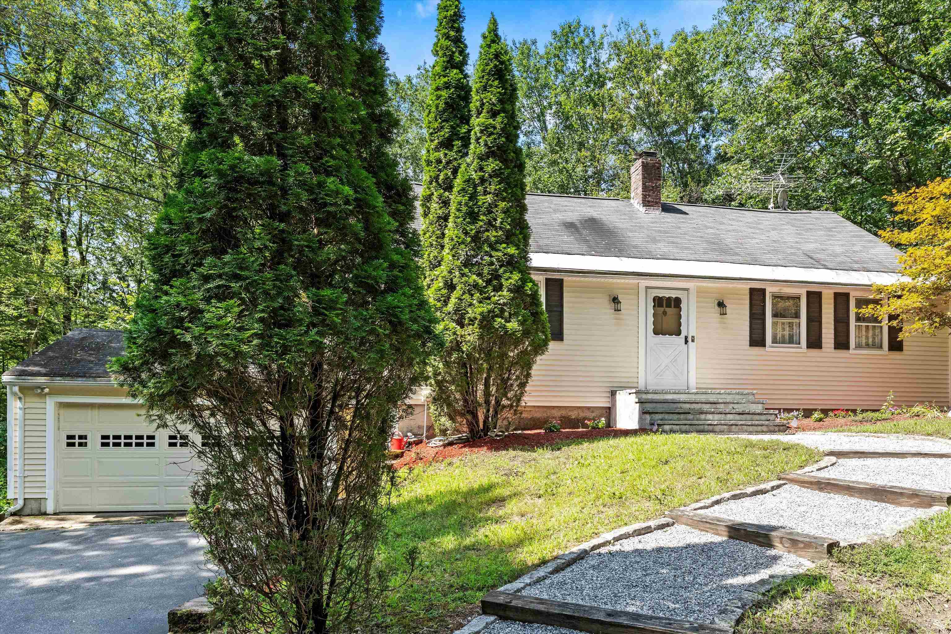 20 Juniper Drive Amherst, NH 03031 - Photo 47 of 55