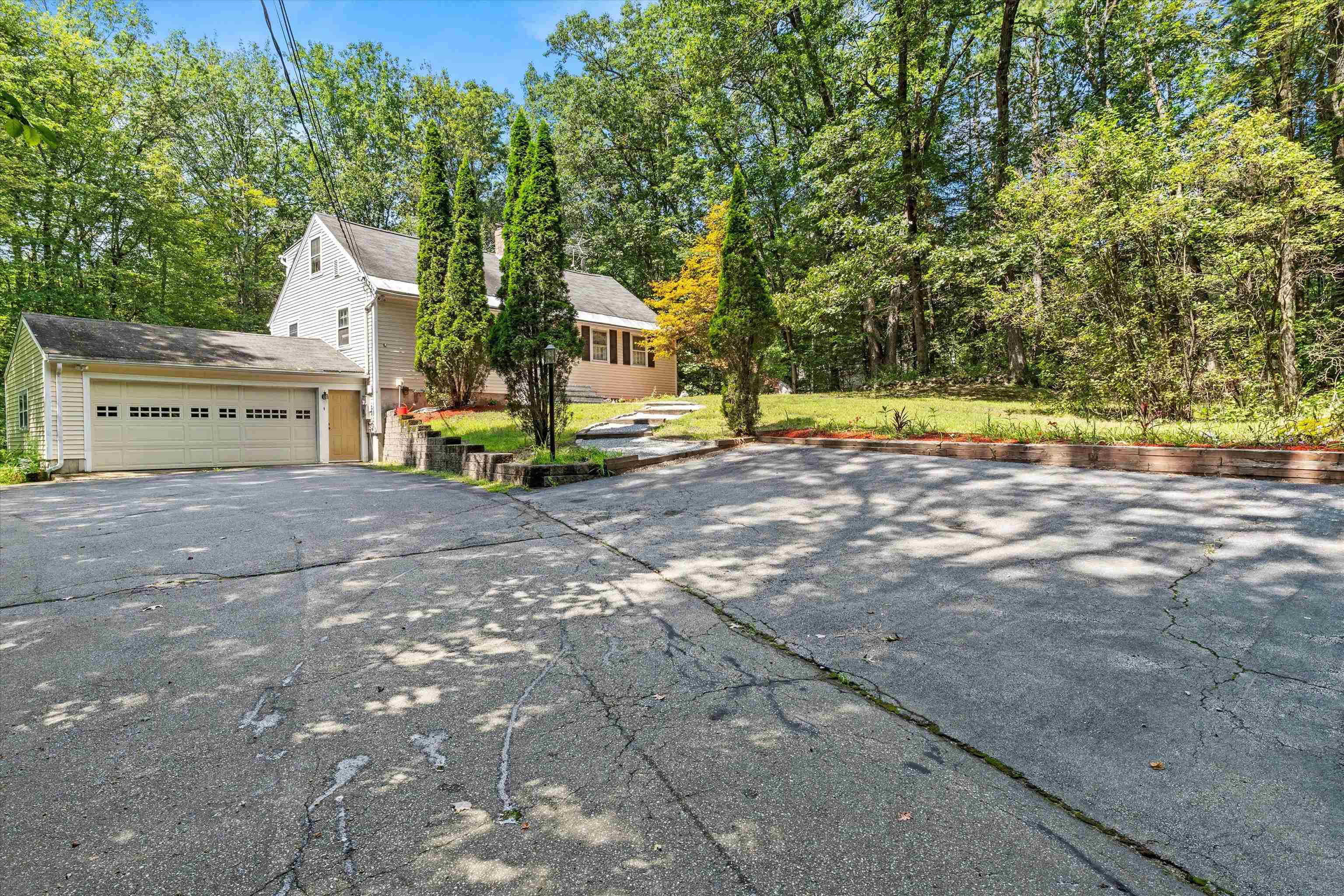 20 Juniper Drive Amherst, NH 03031 - Photo 48 of 55