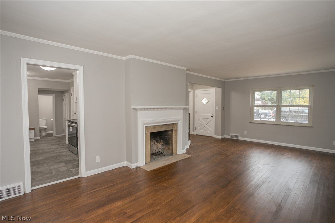 4413 Neville Road Cleveland, OH 44121 - Photo 17 of 35