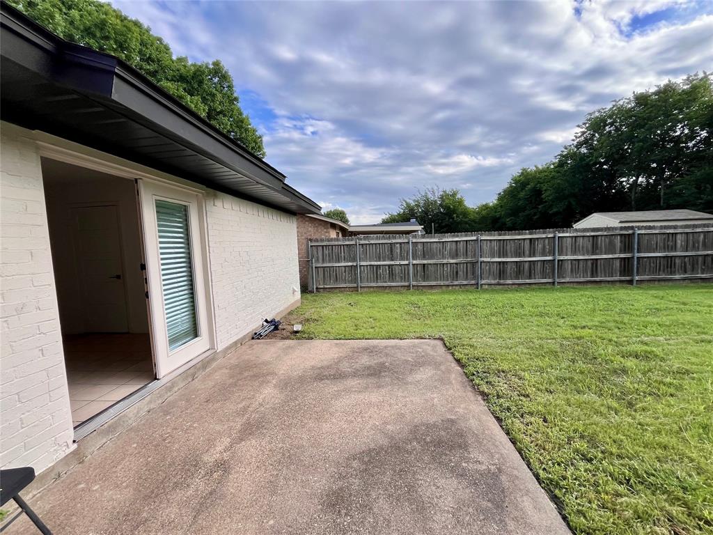 721 Lisa Lane Cedar Hill, TX 75104 - Photo 15 of 35