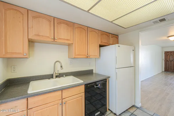 $210,000 | 1927 East Hampton Avenue, Unit 258, Mesa, AZ 85204