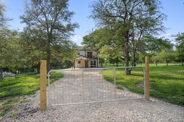 $2,295 | 21007 Coleman Branch Creek Road, Manor, TX 78653