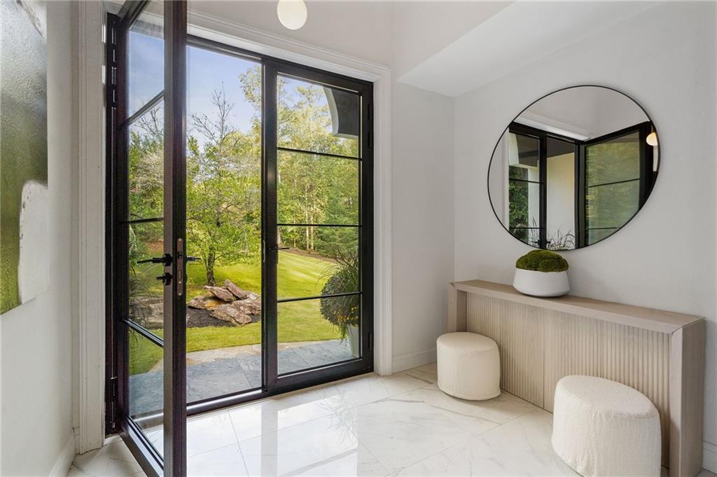 11260 Houze Road Roswell, GA 30076 - Photo 6 of 60