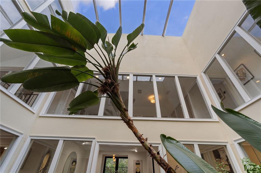 11260 Houze Road Roswell, GA 30076 - Photo 8 of 60 a view of entryway