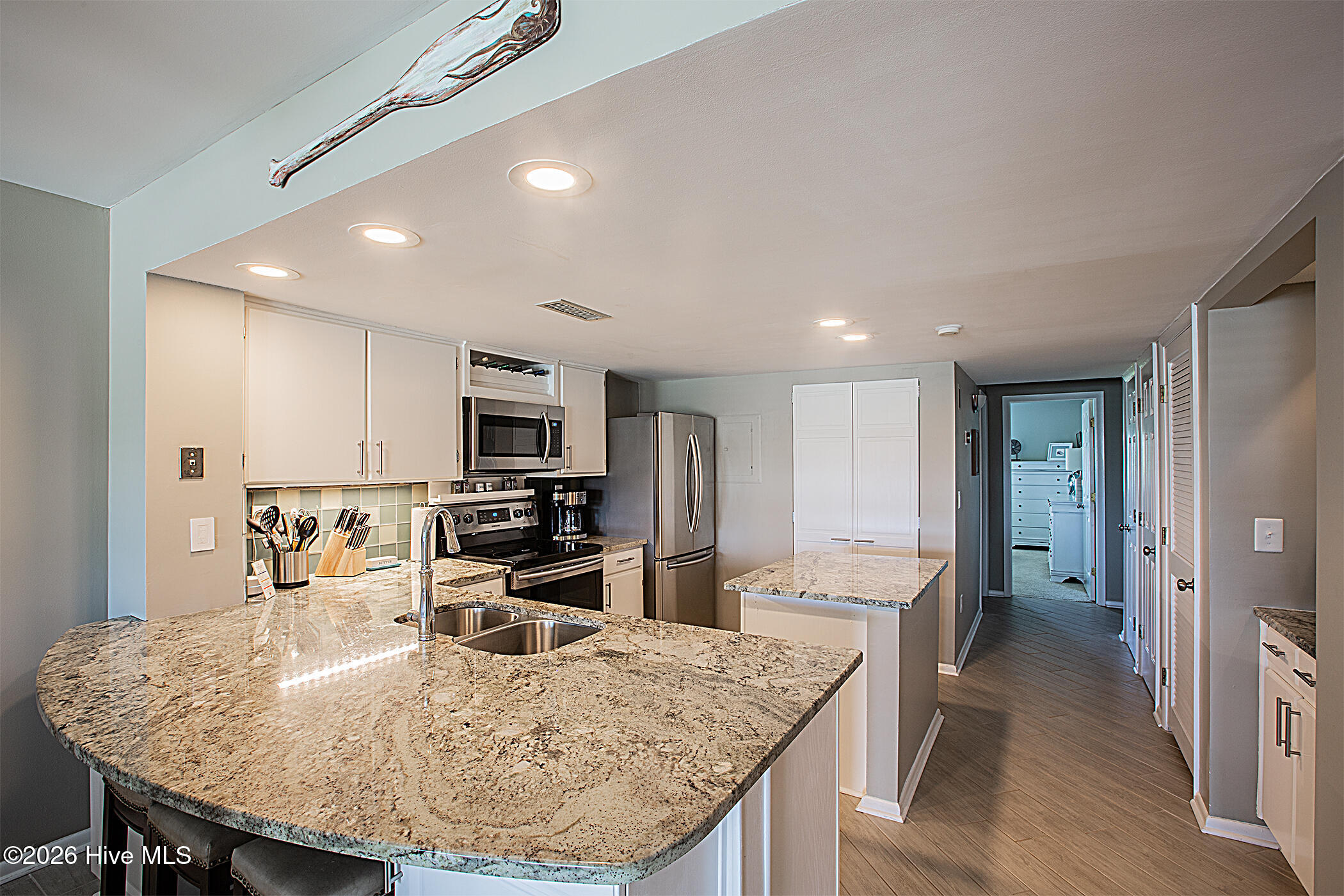 10300 Coast Guard Road, Unit 104D Emerald Isle, NC 28594 - Photo 4 of 36 16-Kitchen-5