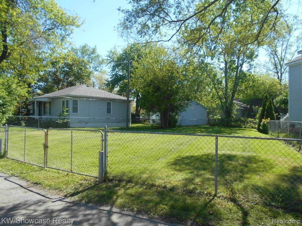 0 Vac Charest Road Waterford, MI 48327 - Photo 1 of 5