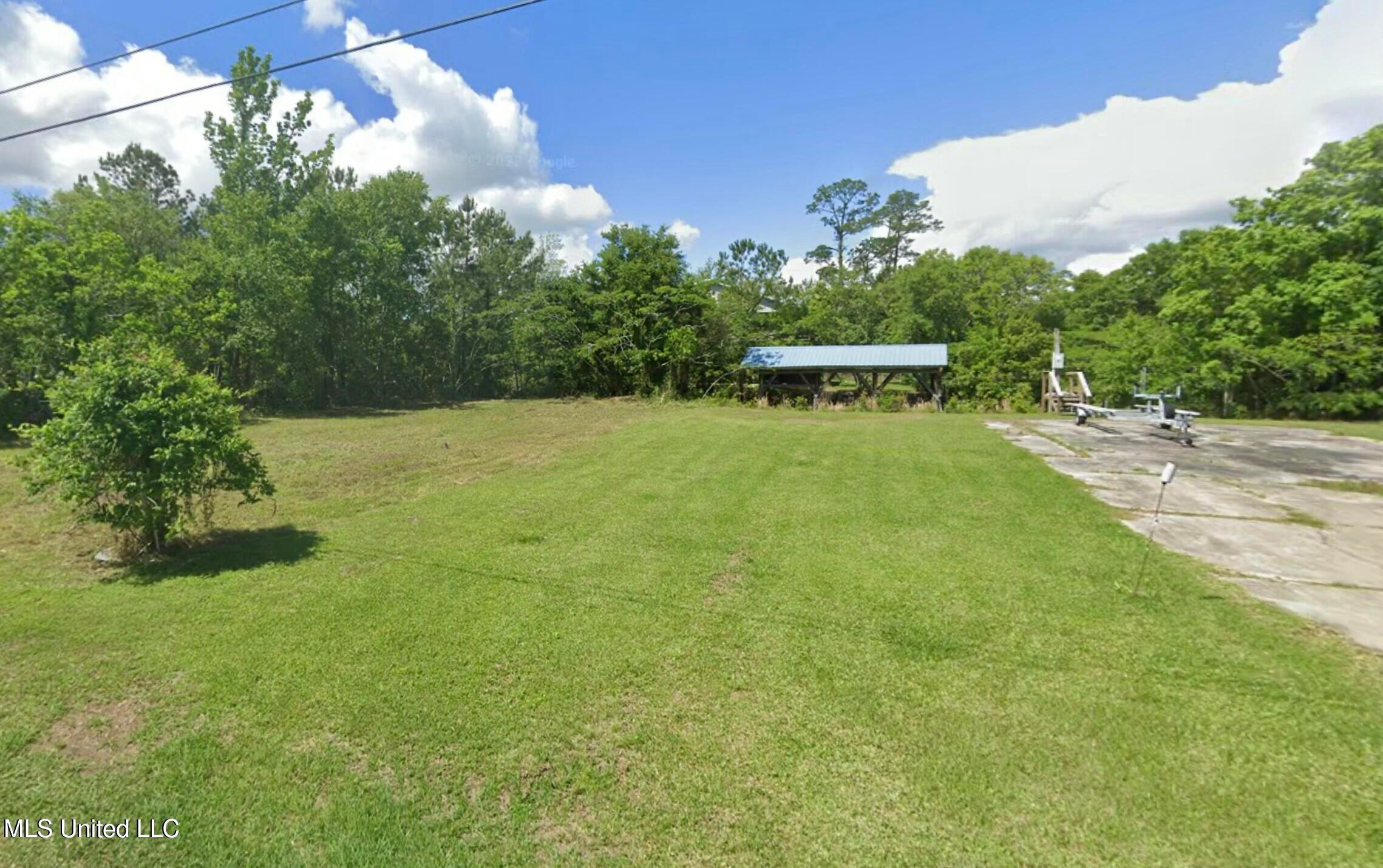 30 Fiber Street Bay St. Louis, MS 39520 - Photo 5 of 9 5