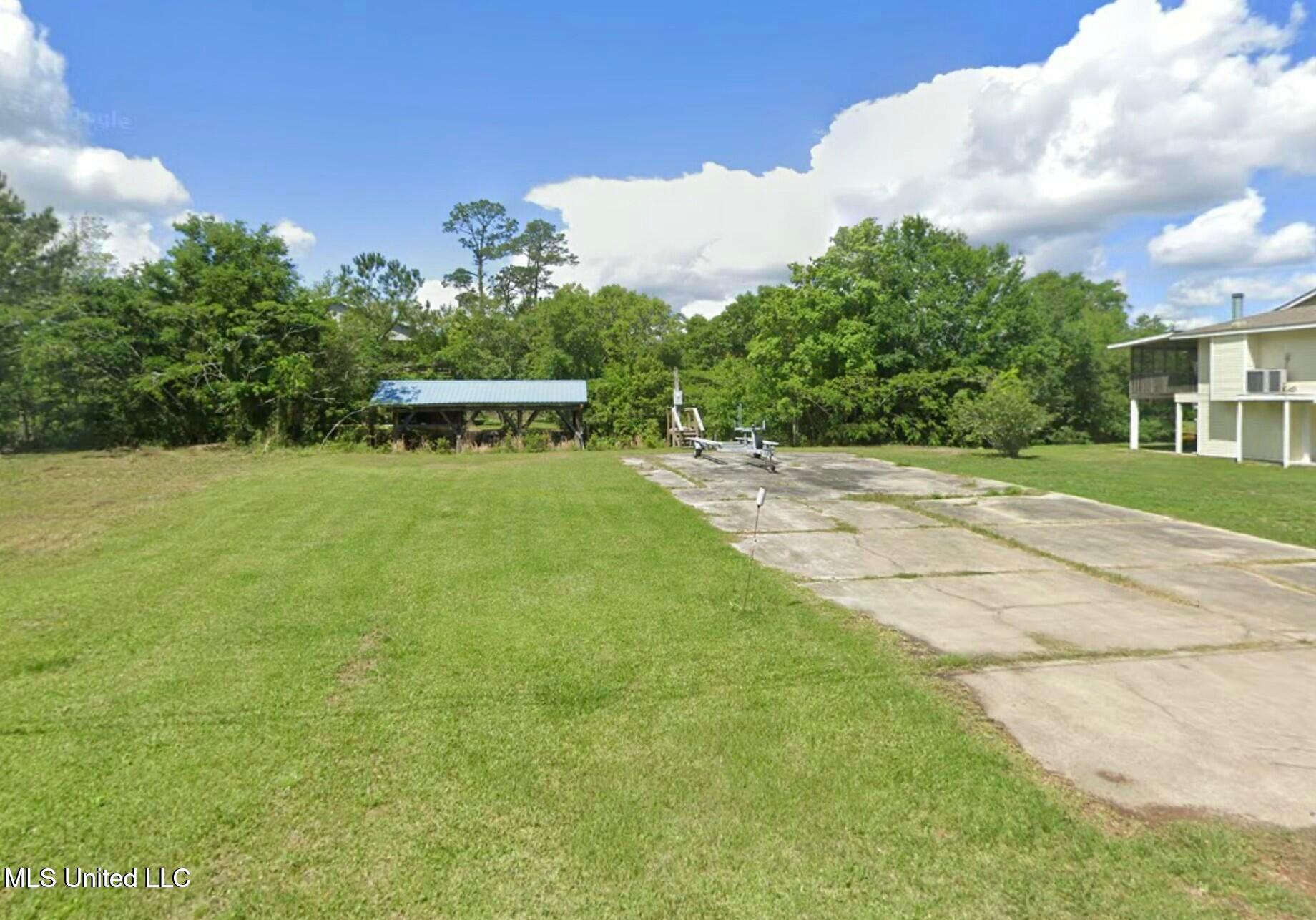 30 Fiber Street Bay St. Louis, MS 39520 - Photo 6 of 9 6