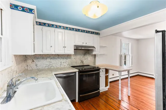 $1,095,000 | 7 Cozzens Court, Newport, RI 02840