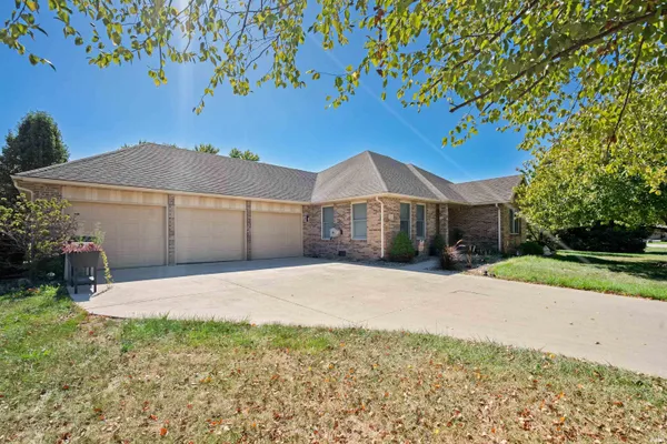 $329,900 | 750 Riverview Drive, Kokomo, IN 46901