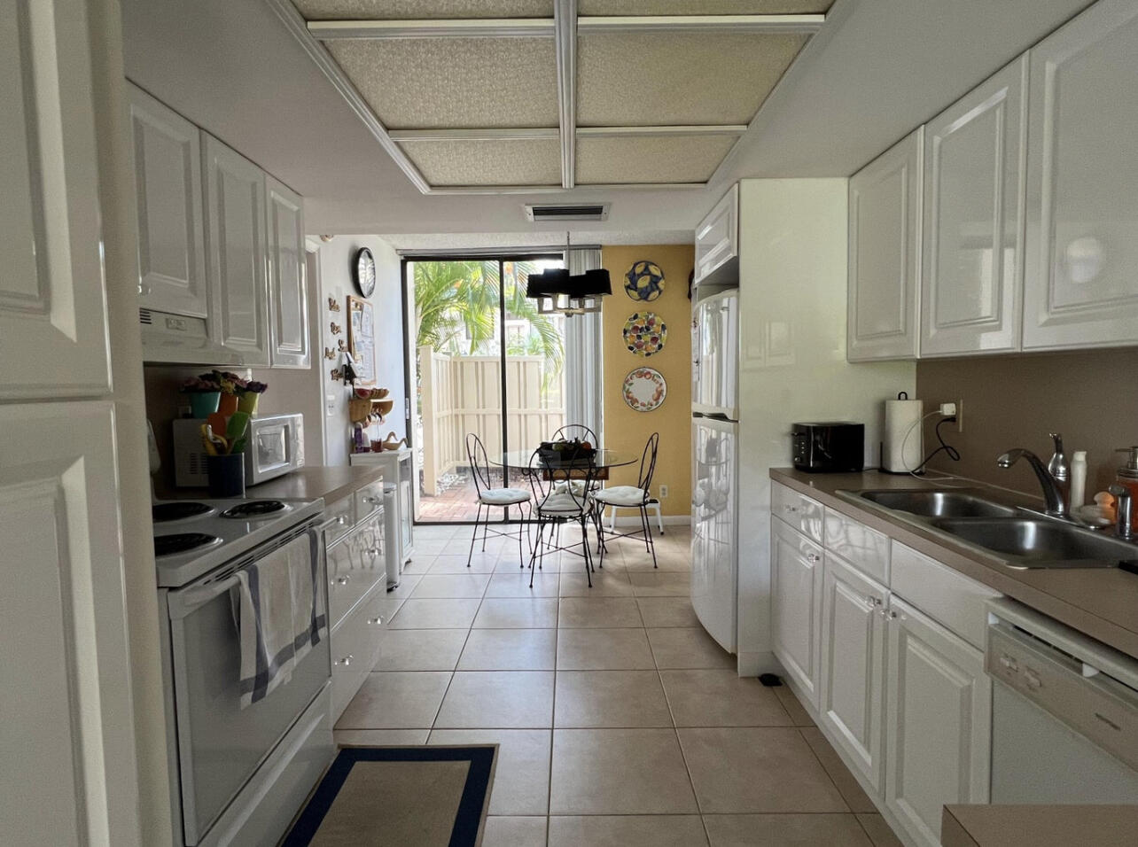 1002 Bridgewood Place, Unit 1002 Boca Raton, FL 33434 - Photo 4 of 14 IMG_9250