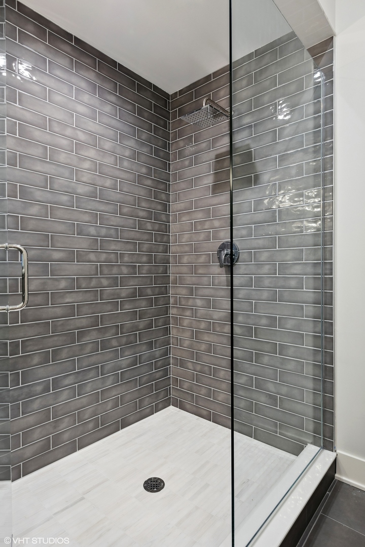 3414 North Tripp Avenue Chicago, IL 60641 - Photo 22 of 38 a bathroom with a shower