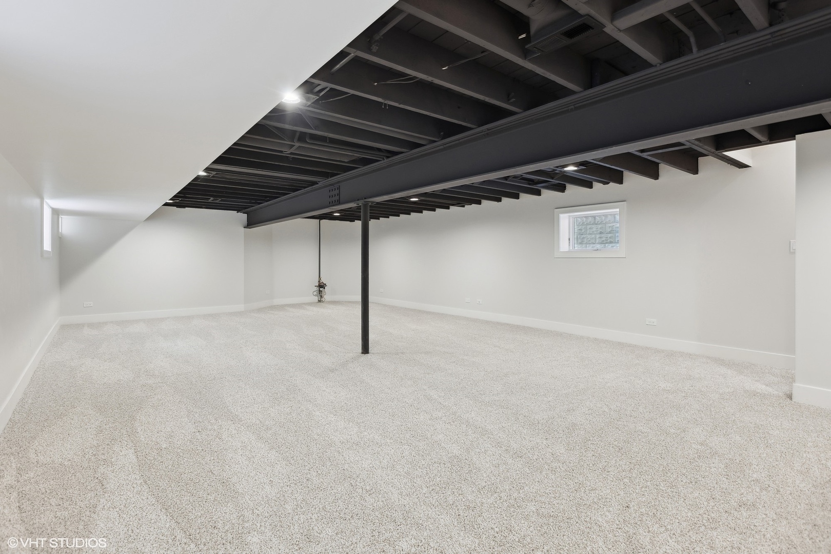 3414 North Tripp Avenue Chicago, IL 60641 - Photo 28 of 38 a view of an empty room