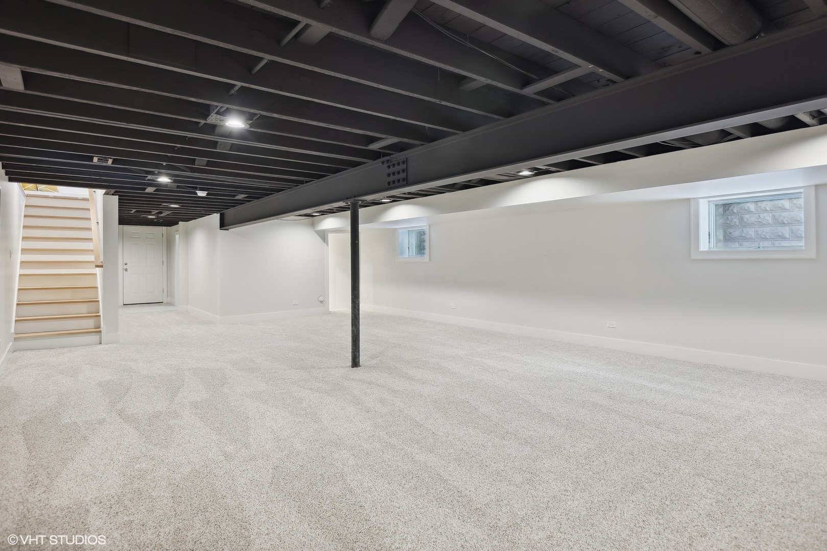 3414 North Tripp Avenue Chicago, IL 60641 - Photo 29 of 38 a view of an empty room