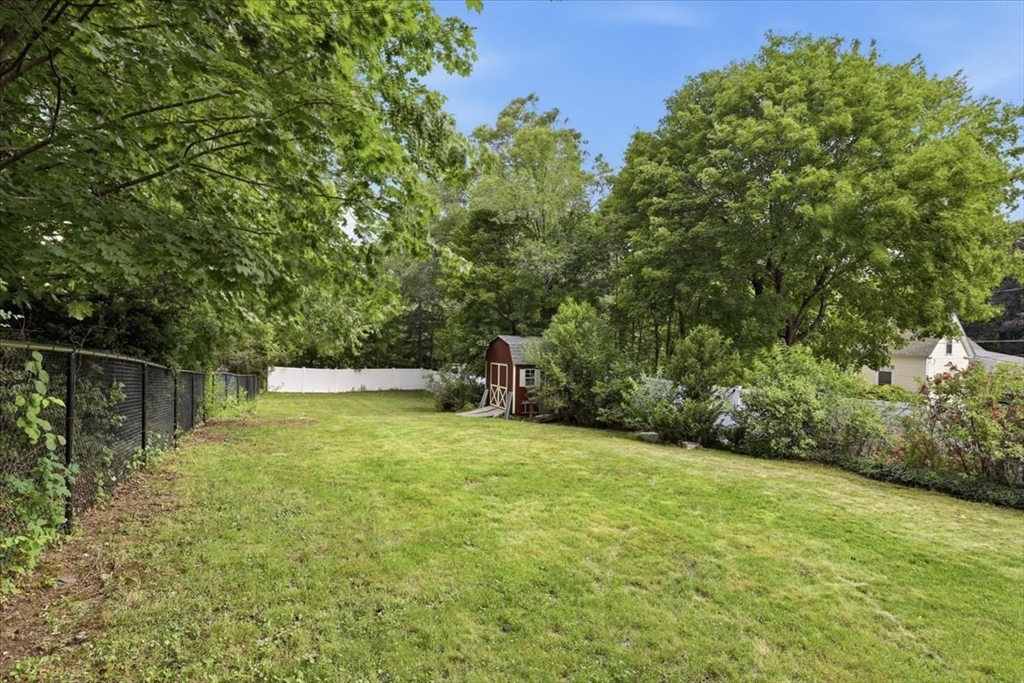 19 West Elm Street Townsend, MA 01474 - Photo 6 of 35