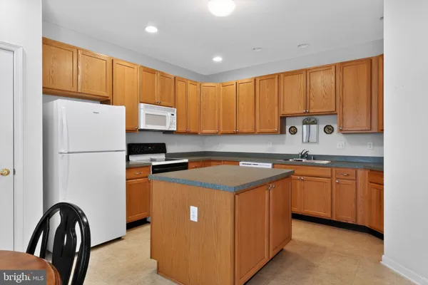 $435,000 | 27 Springmill Drive, Middletown, DE 19709