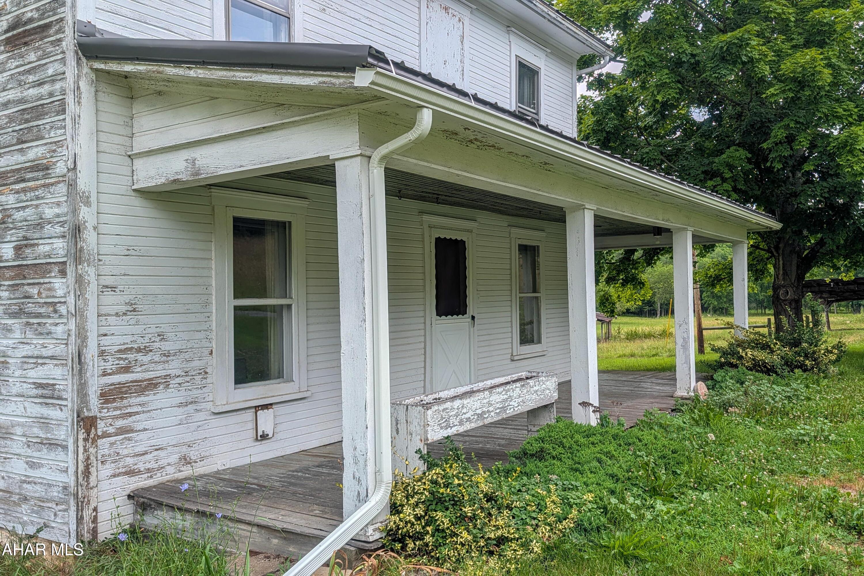 595 Adams Run Road Bedford, PA 15522 - Photo 5 of 39