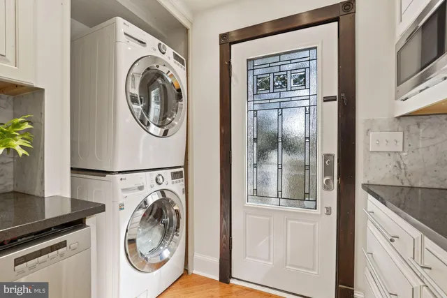 $3,700 | 2730 Oak Valley Drive, Vienna, VA 22181