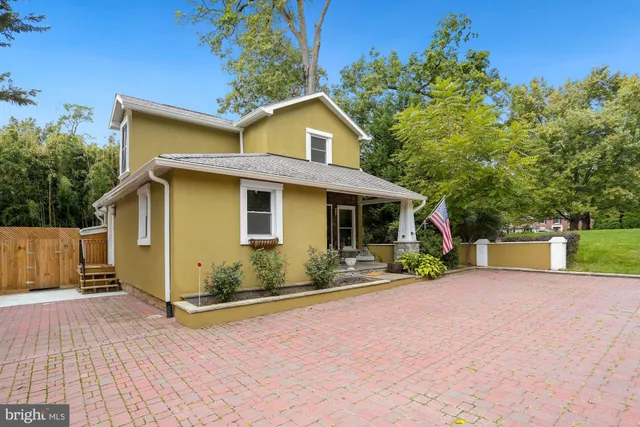 $3,700 | 2730 Oak Valley Drive, Vienna, VA 22181