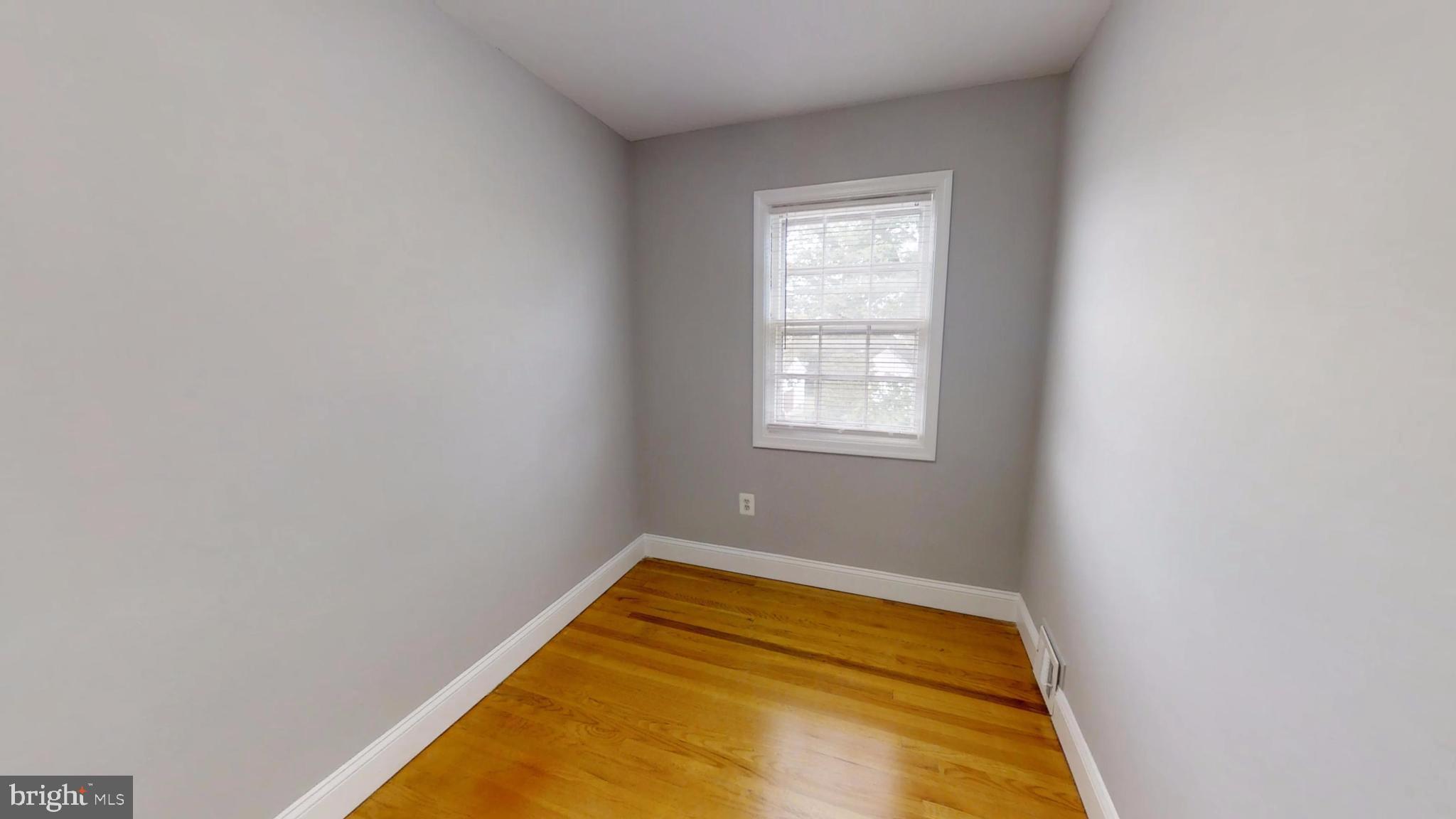 5626 Braxfield Road Baltimore, MD 21227 - Photo 20 of 23 Bedroom 3
