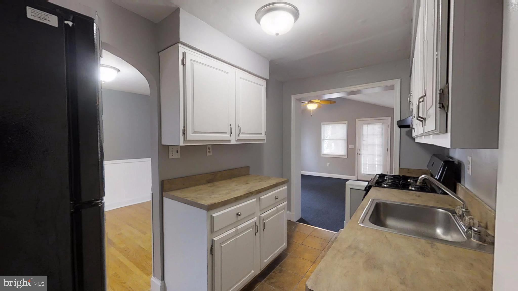 5626 Braxfield Road Baltimore, MD 21227 - Photo 7 of 23 Kitchen