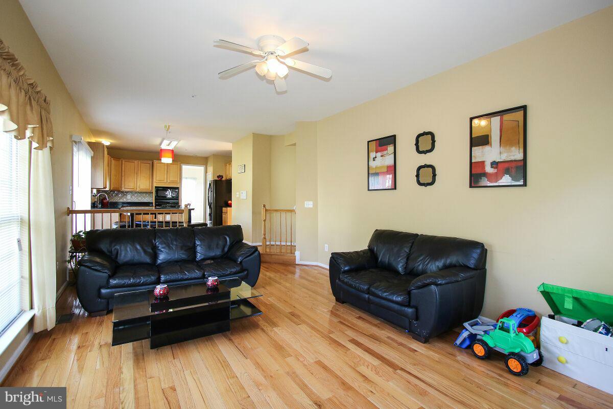 3404 Kidder Road Clinton, MD 20735 - Photo 14 of 30 Living Room