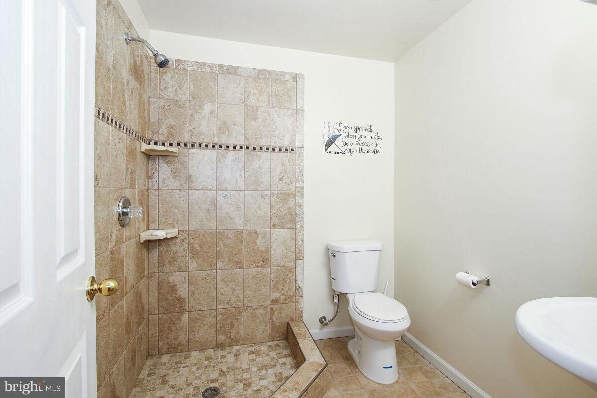3404 Kidder Road Clinton, MD 20735 - Photo 29 of 30 Bath