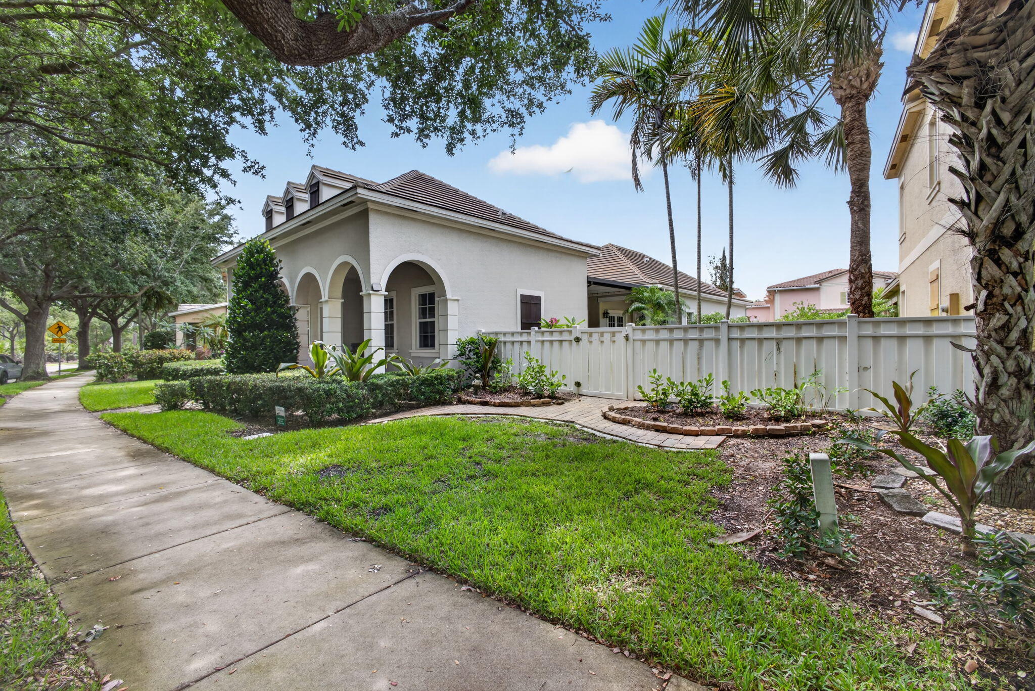 127 Arklow Avenue Jupiter, FL 33458 - Photo 3 of 36 3-web-or-mls-5D1A7038