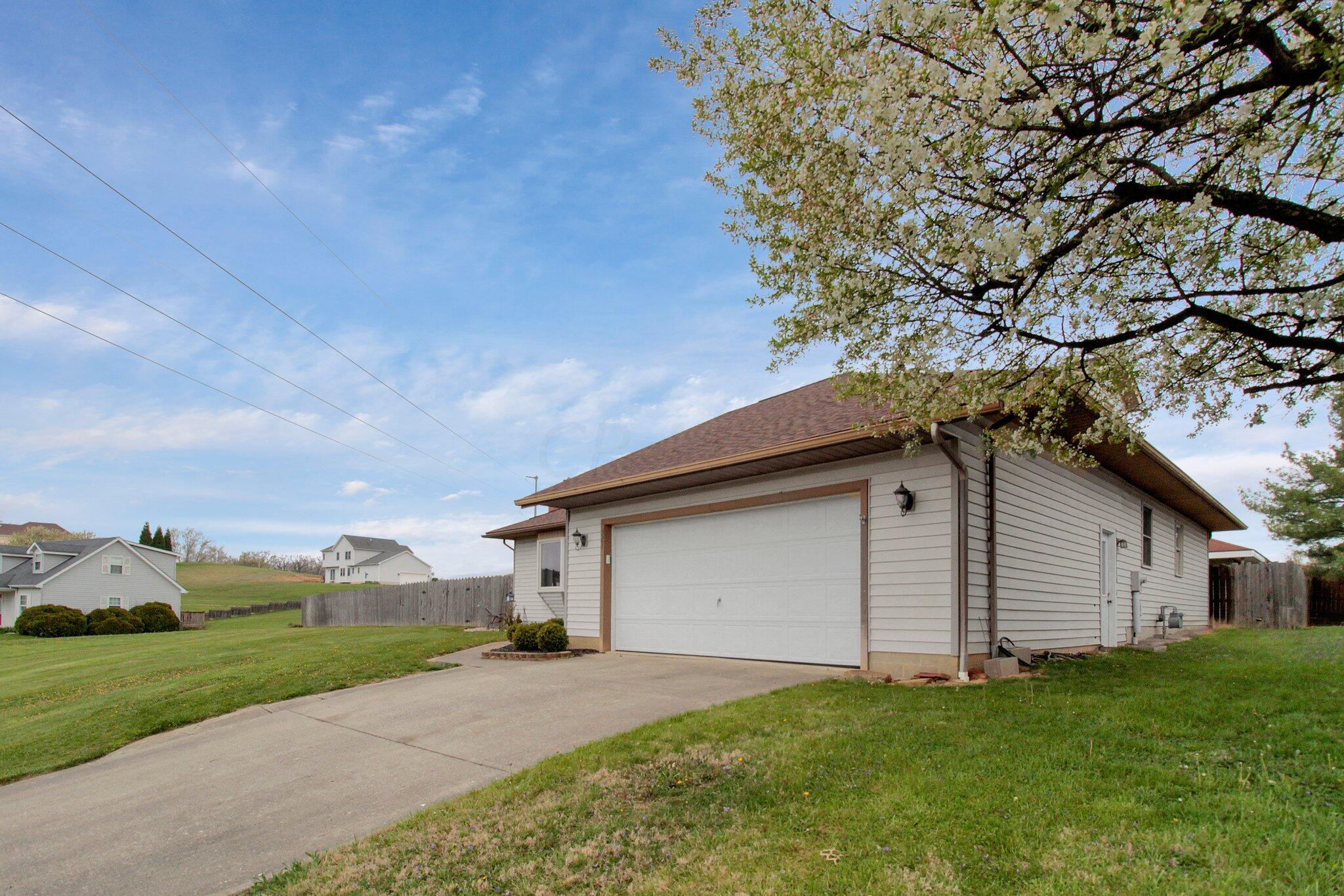 321 Mae Street Logan, OH 43138 - Photo 32 of 38 32-web-or-mls-321-mae-st