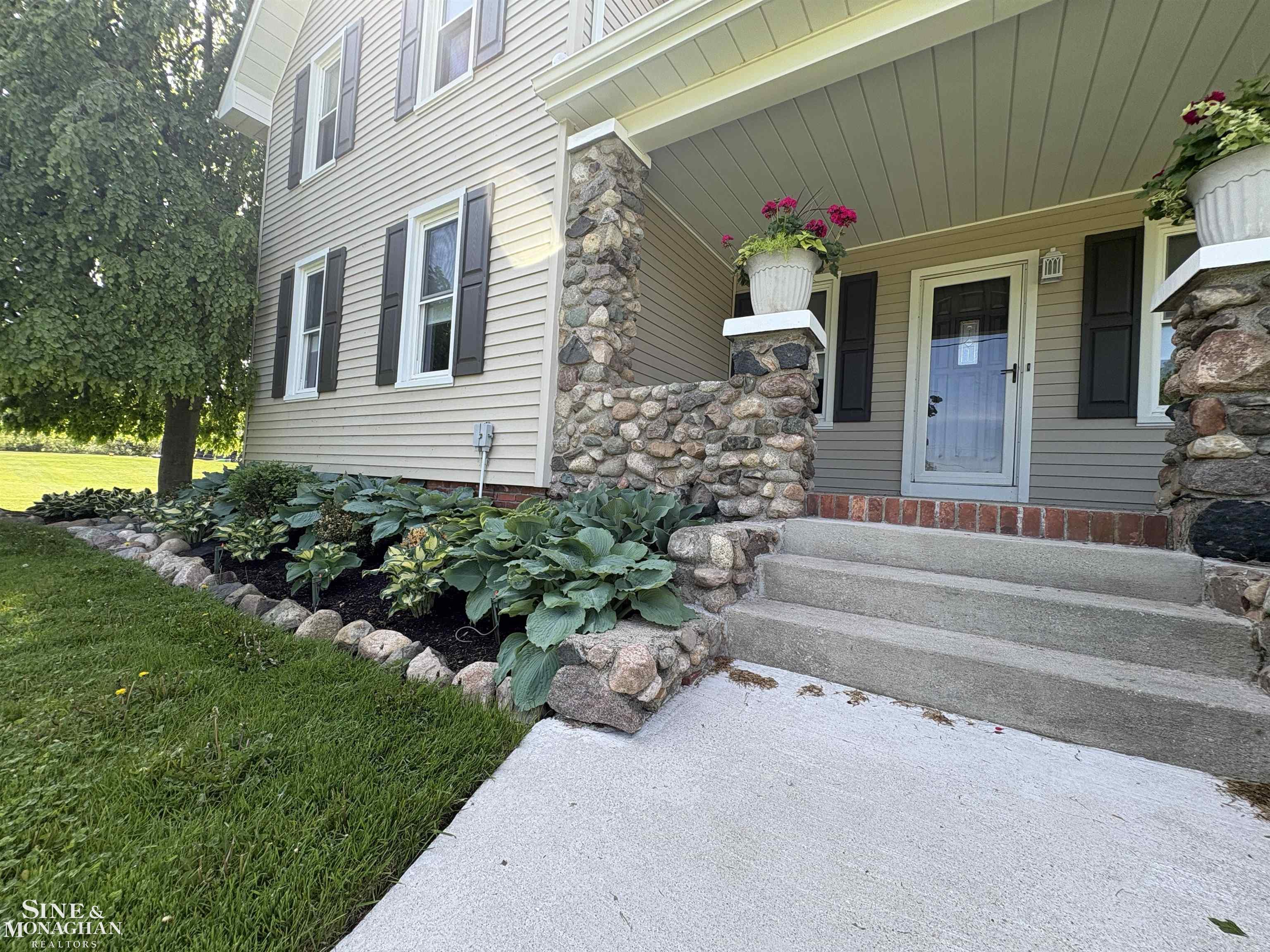 6281 Lindsey Road East China, MI 48054 - Photo 32 of 55