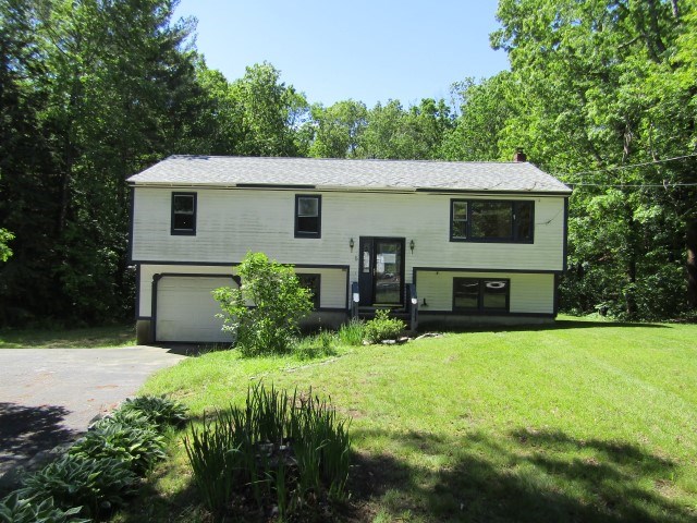 5 Pierce Road Raymond, NH 03077 - Photo 1 of 35