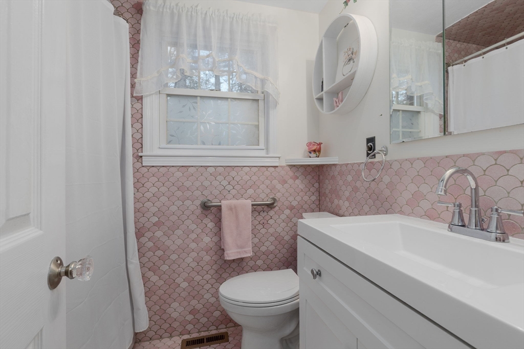 199 Erin Road, Unit 199 Stoughton, MA 02072 - Photo 14 of 24 Gallery Image 14