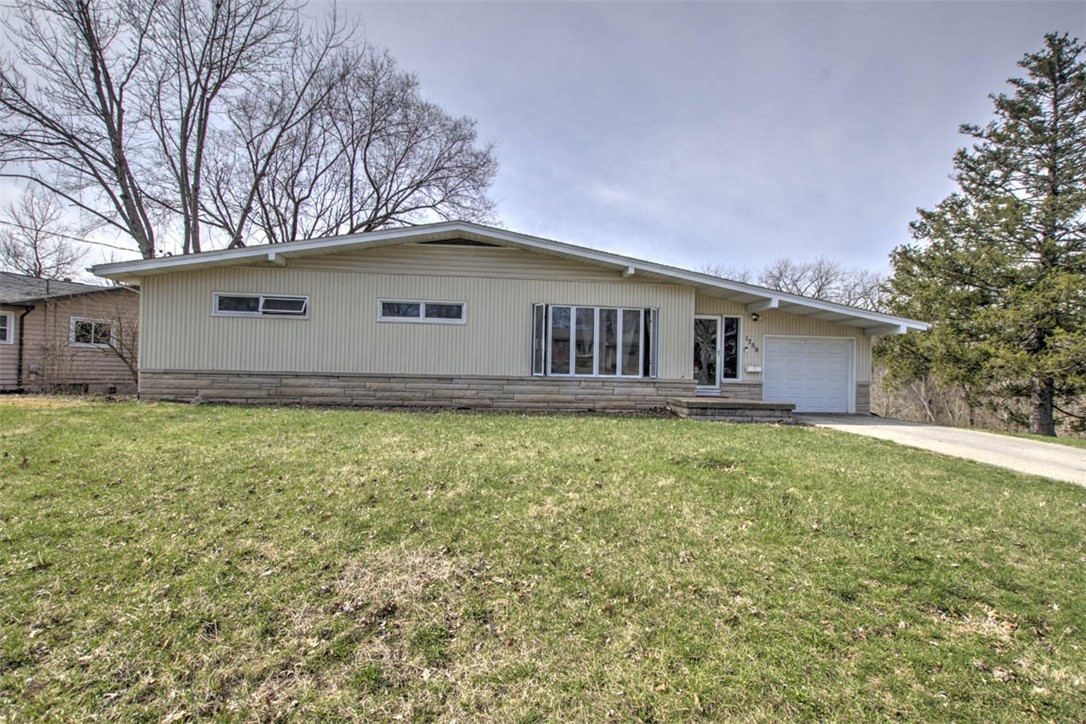 1759 Hunt Court Decatur, IL 62526 - Photo 1 of 32 Gallery Image 1