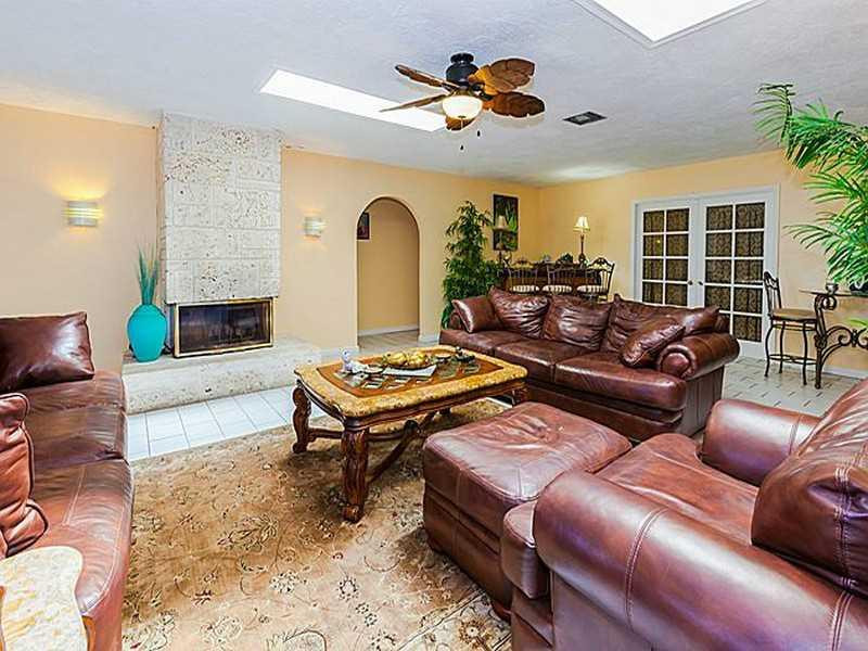 17801 Southwest 46th Street Southwest Ranches, FL 33331 - Photo 2 of 24 Living Room