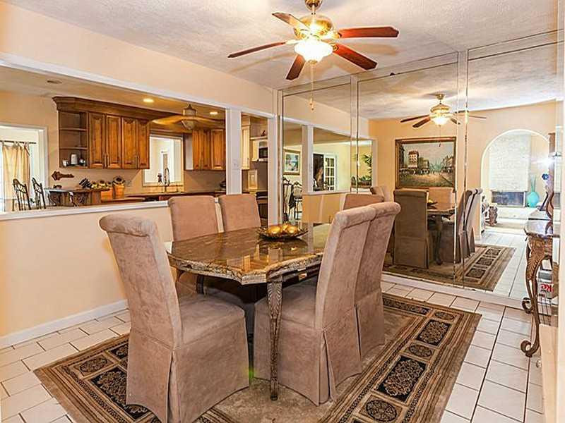 17801 Southwest 46th Street Southwest Ranches, FL 33331 - Photo 7 of 24 Dining Room