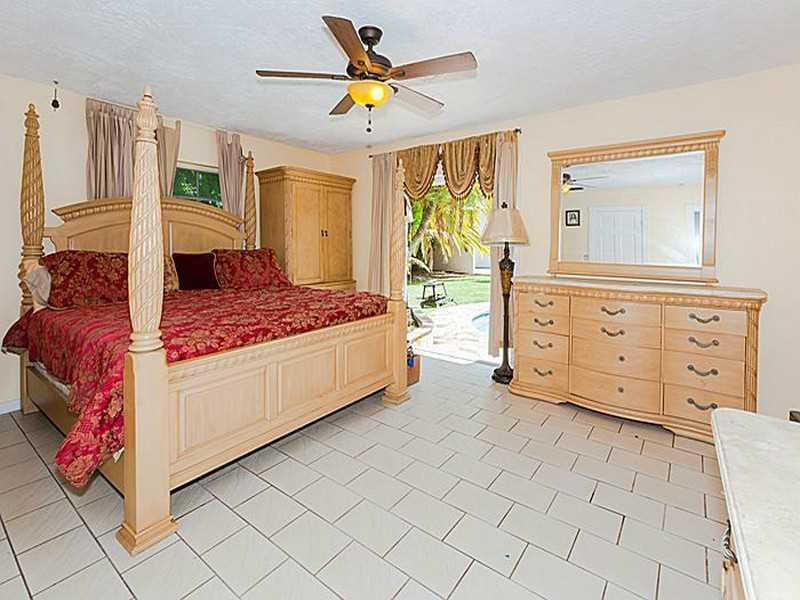 17801 Southwest 46th Street Southwest Ranches, FL 33331 - Photo 9 of 24 Bedroom Master