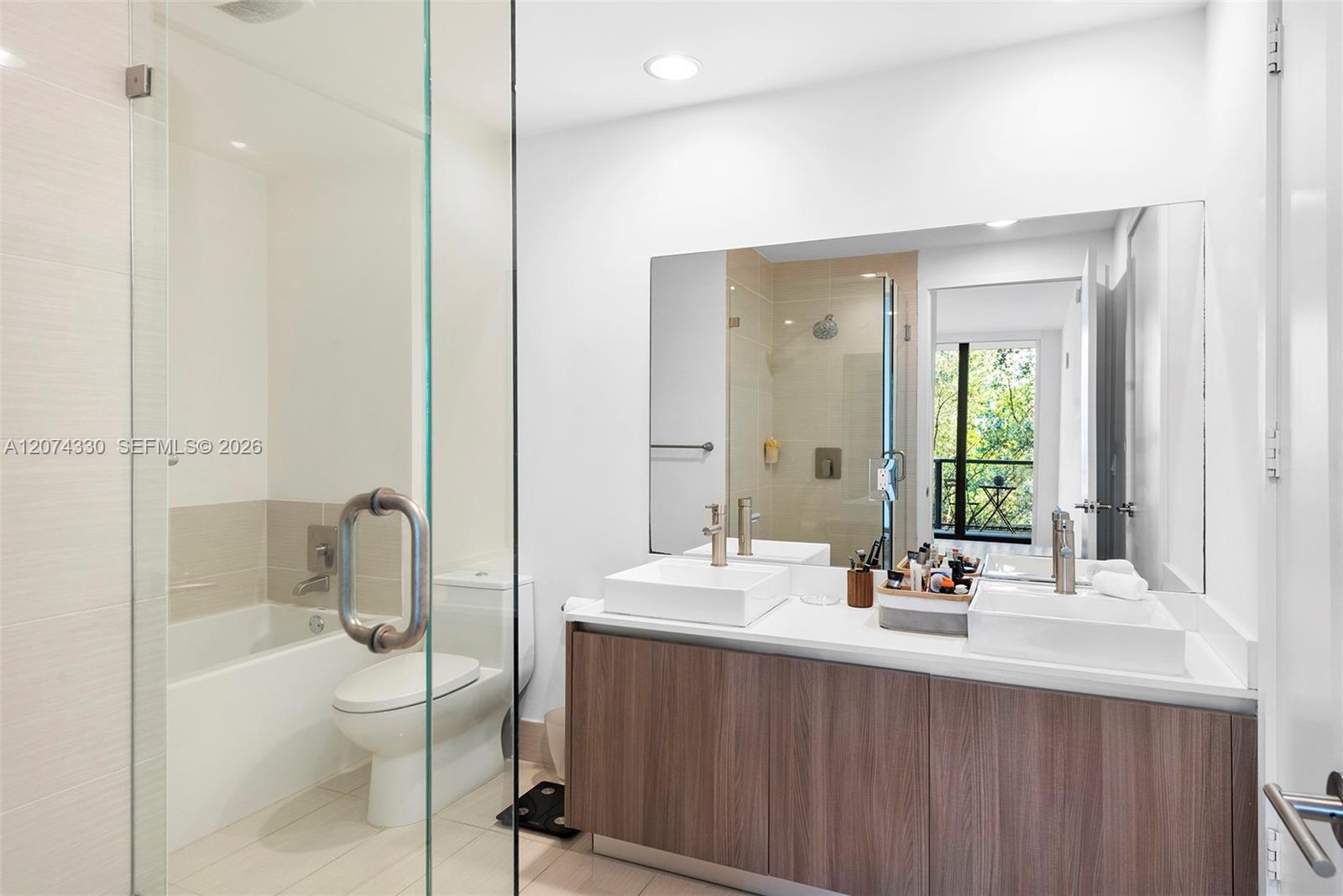 201 Southwest 17th Road, Unit 411 Miami, FL 33129 - Photo 18 of 30 Gallery Image 18