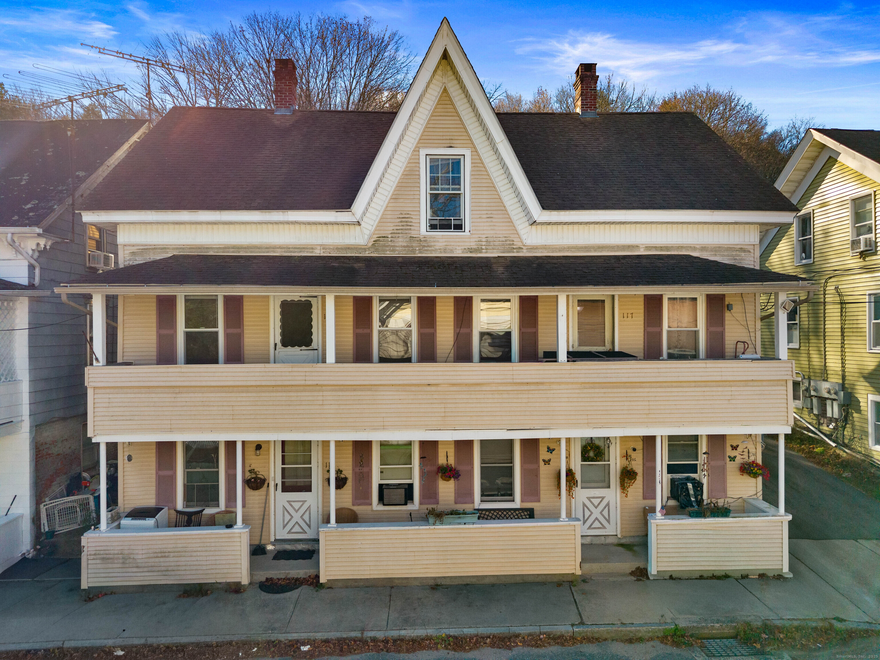 a view of house with front door