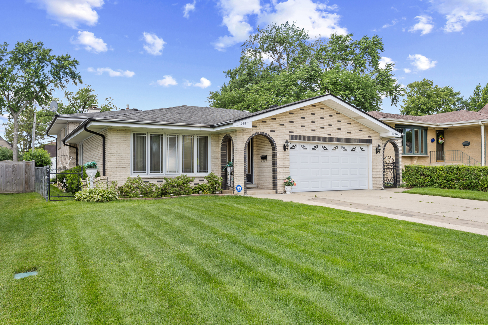 1012 Courtland Avenue Park Ridge, IL 60068 - Photo 2 of 31