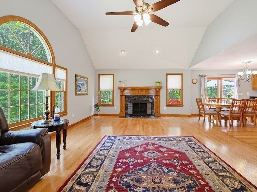 88 Andrews Road Marlborough, MA 01752 - Photo 4 of 25