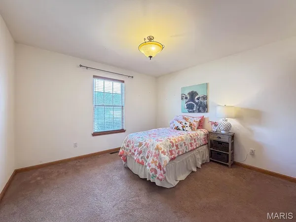 $329,900 | 308 Williamsburg Drive, Crystal City, MO 63019