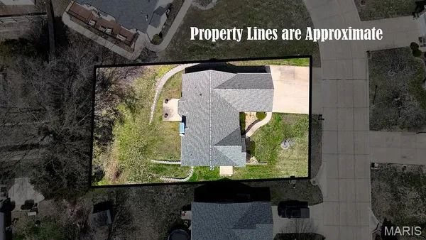 $329,900 | 308 Williamsburg Drive, Crystal City, MO 63019