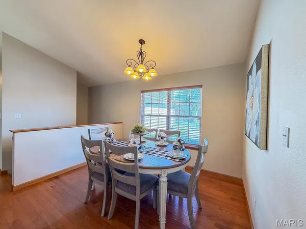 $329,900 | 308 Williamsburg Drive, Crystal City, MO 63019