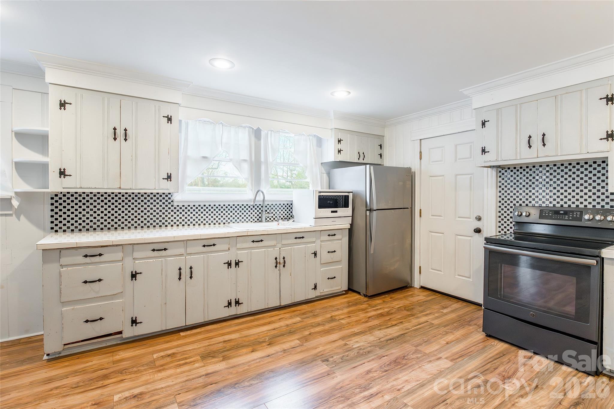 107 Hampton Street Chester, SC 29706 - Photo 11 of 26 Gallery Image 11