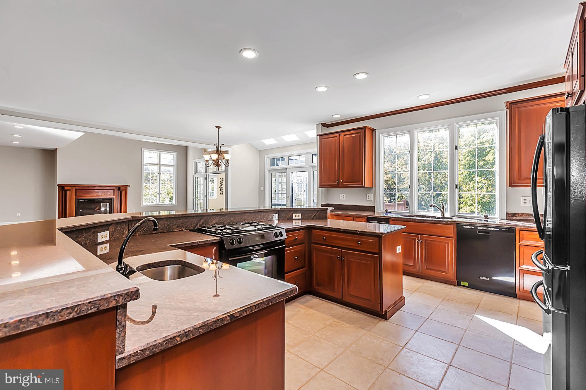 1 Rapps Run Drive Malvern, PA 19355 - Photo 14 of 71 Gourmet Eat-In Kitchen