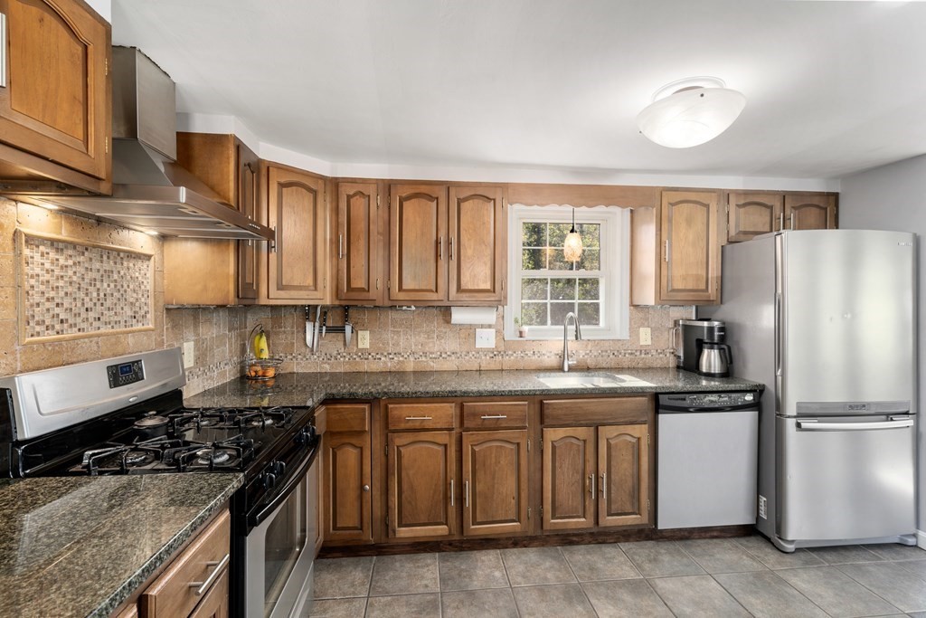 56 Pine Hill Road Ashland, MA 01721 - Photo 5 of 17 Gallery Image 5